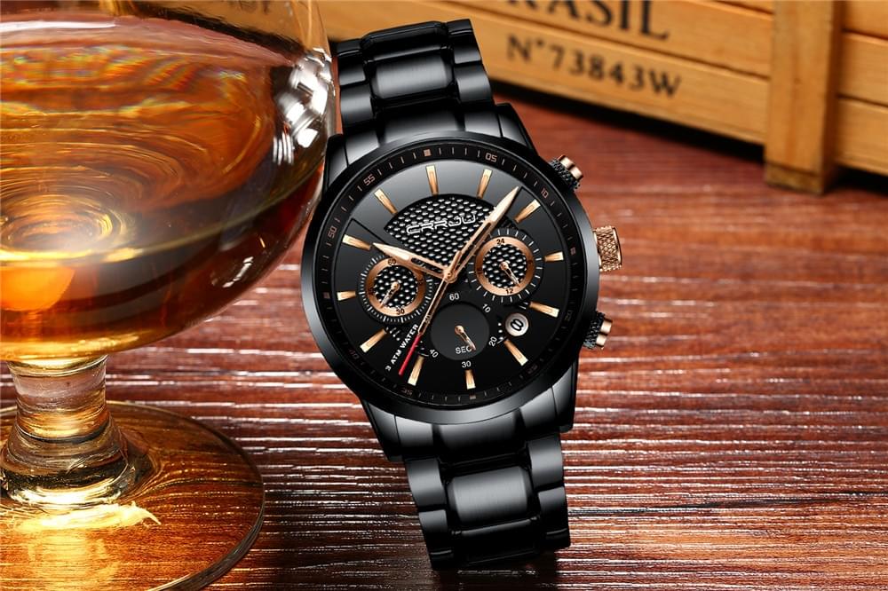 CRRJU – Reloj de Lujo para Hombre con Cronógrafo y Correa de Acero - en la muñeca